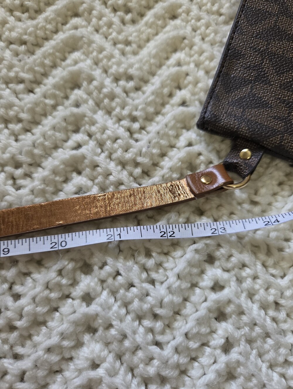 Michael Kors Signature Logo Chain-Strap Belt Bag/Fanny Pack - Picture 5 of 13